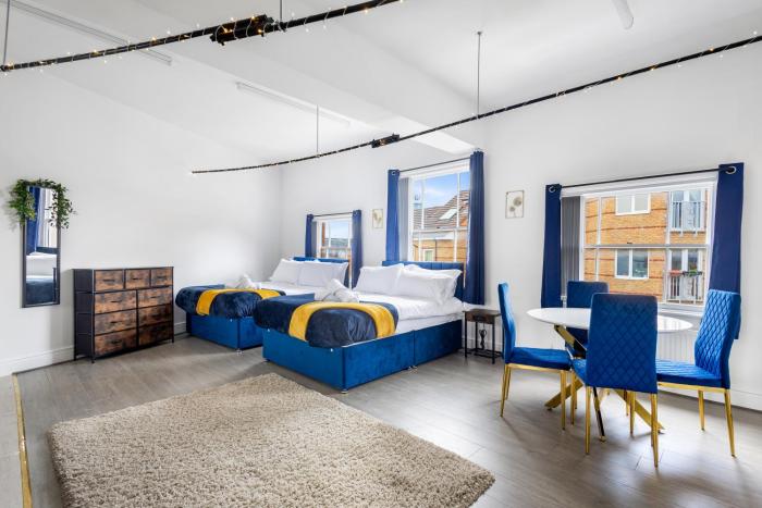 Jewellery Quarter Pent Apartment for a Family of 6