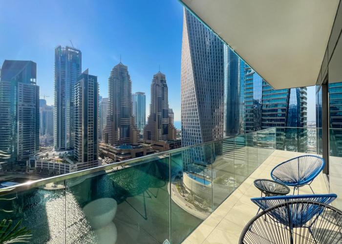 Livbnb - 2BR Apartment with Breathtaking Marina View