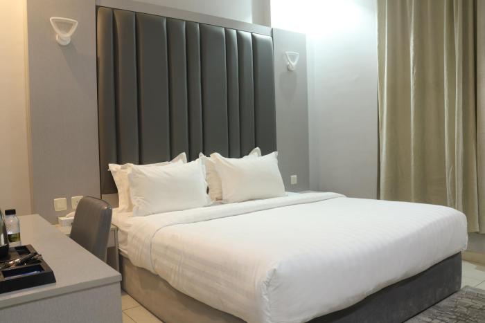 Areen Al Naeem Served Apartments