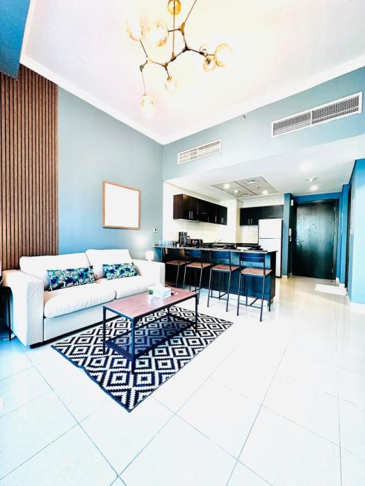 Bright and Modern Condo in Dubai Marina