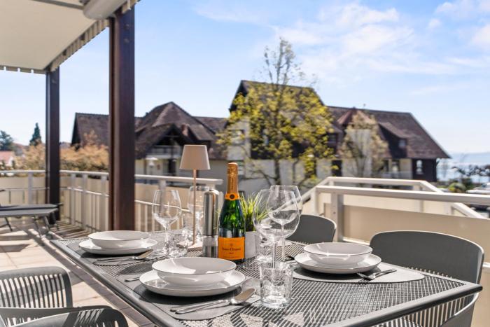 STAYS Hafenblick direkt am See