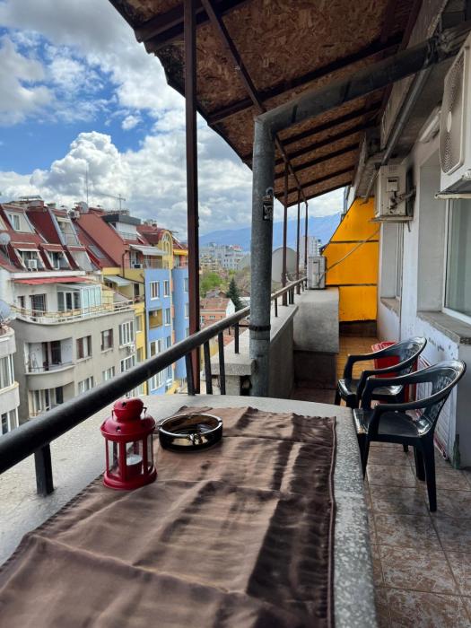 Top-View Terrace 2BD Central Apt