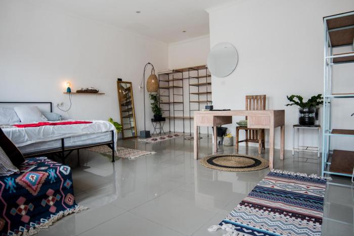 Mirri House Atas Kiri