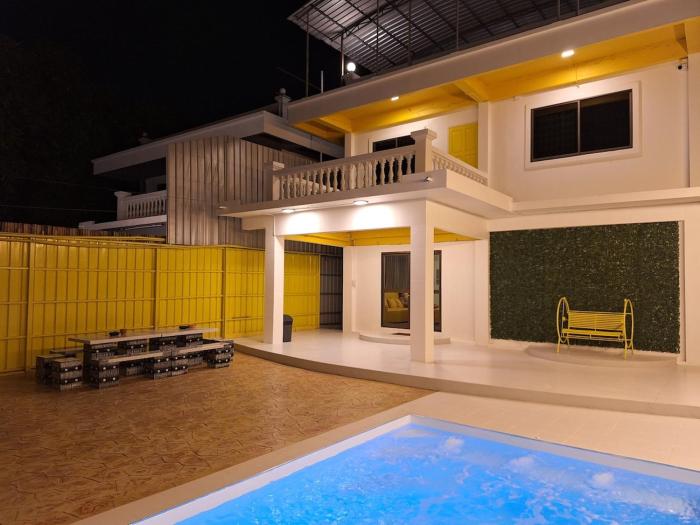 The Yellow House Poolvilla