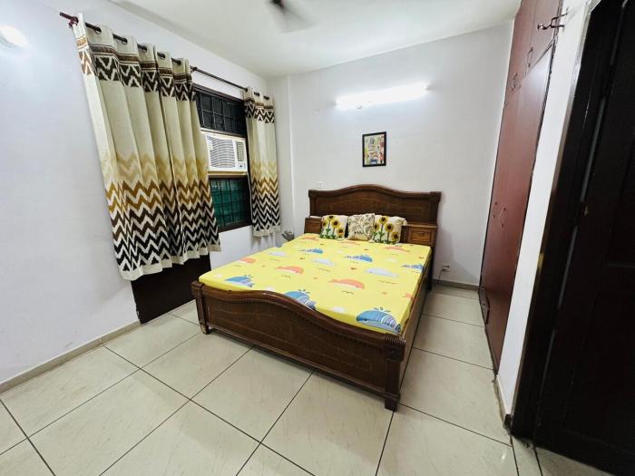 Flat with cricket stadium view near fortis phase 9