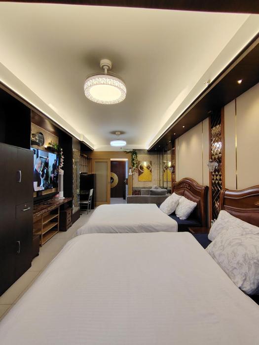 Twin Beds at Shell Residences Near NAIA and MOA - Aiza V