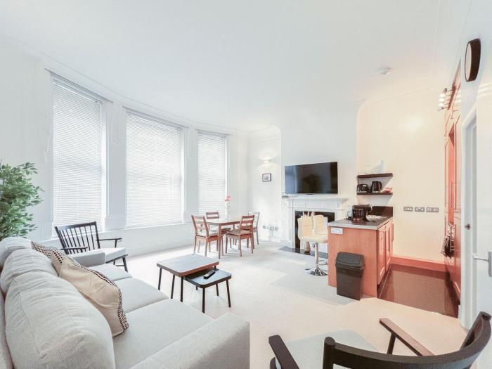 The Fitz Central Apartment