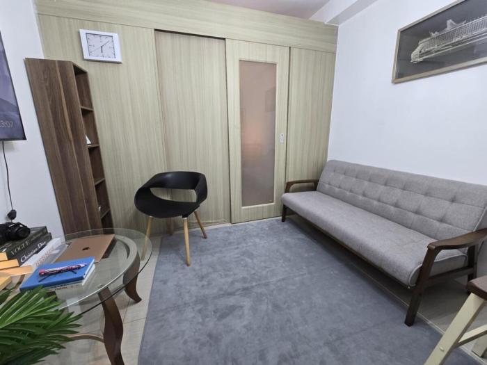 Gracies Suites by Staycation With FREE Parking