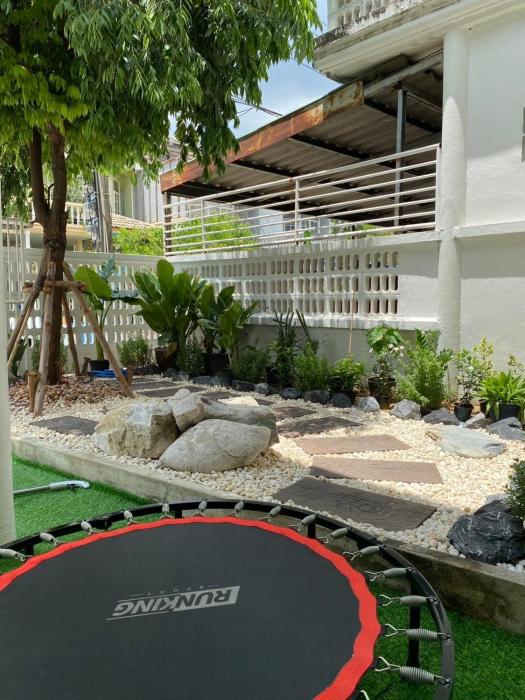 Cheap house 7min next to BTS Kasetsart , 5 bedroom