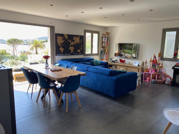 HOUSE 6 8 PEOPLE SEASIDE SEA AGAY