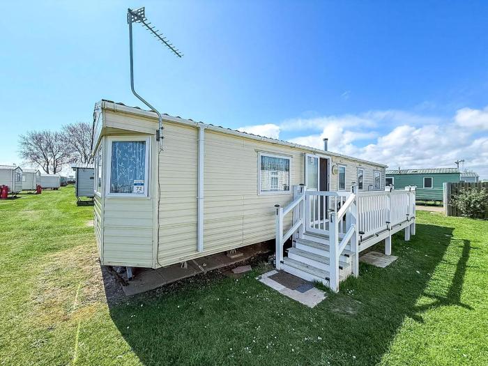 Lovely Caravan With Decking To The Side At California Cliffs Ref 50072D