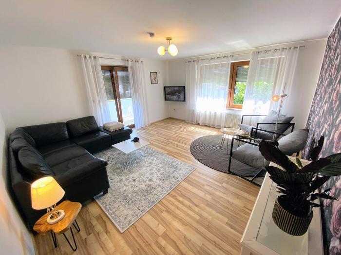 4 Zimmer Wohnung, 6 Bed, Küche, Waschmaschine, Wlan, Garden, free Parking