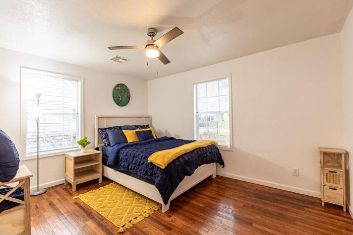 Cozy Home Perfect for Groups!