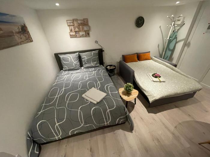 StudioCDG fr Jardin, Studio proche near CDG Roissy airport, Parc Expositions, Stade de France, Arena, Disney, Asterix