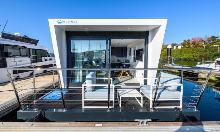 Houseboat in Kinsale