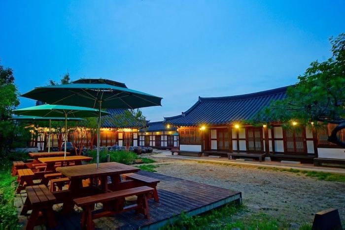 Jeonju Hanok Maeul Dongrakwon Hanok Hotel