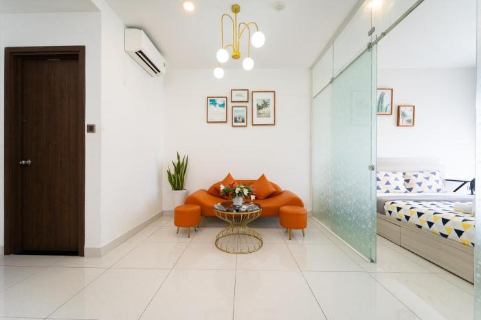 SaiGon Royal - 1BR Golden Hour in D4 - Hana Apart