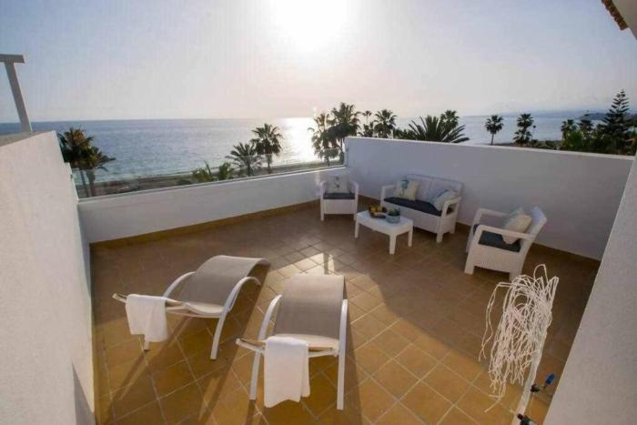 dúplex a la orilla del Mediterráneo