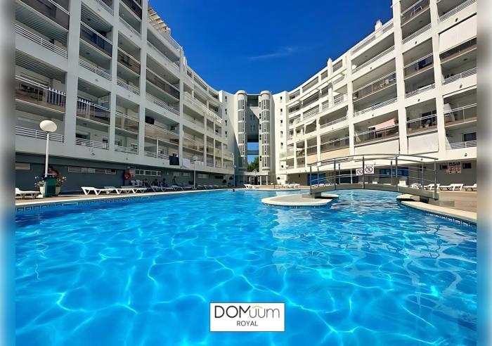 DOMuum Holidays - ROYAL DELUXE