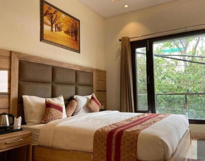 Hotel Nayyar Inn Near Golden temple