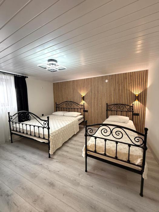 Entire 4-BR Historic Greek Home in Cunda Island