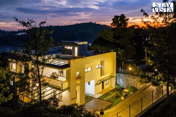 StayVista at Villa Aruvi with Bonfire, Lawn