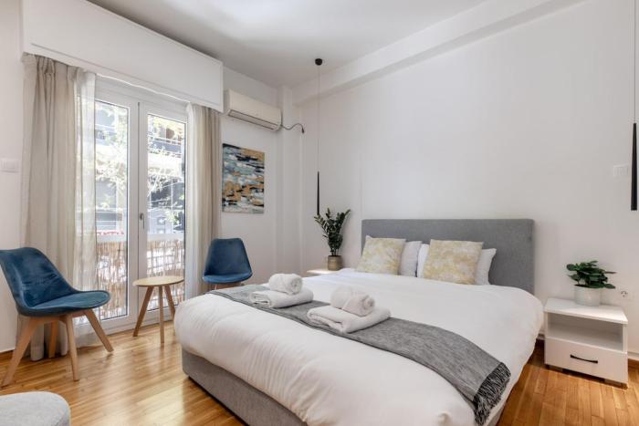 Viora - Stunning Deluxe Studio in Athens