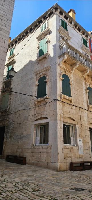 B&B Palace Basilico 1580.