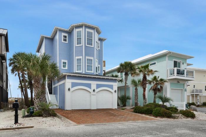Cloud Nine by Gulf Coast Getaways