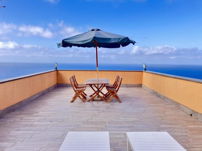 Grande appartamento con terrazza panoramica a 500mt dal mare