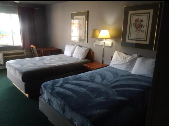 2 Double Bed Hotel Studio 128