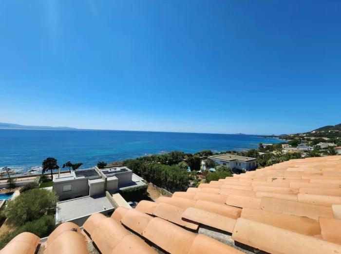 T2 Sanguinaires - 150m de la mer