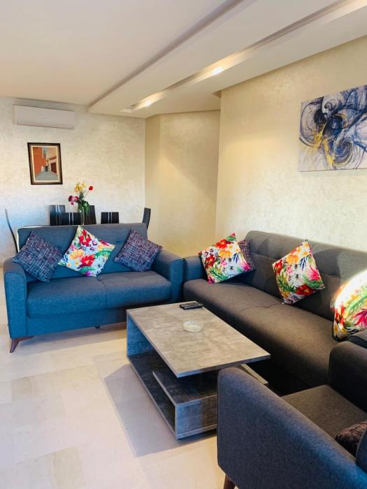 Prestigious new 3-bedroom apartment with pool view