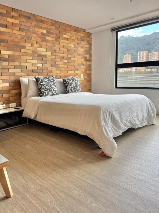 Iluminación, ventilación ubicación estratégica gym wifi