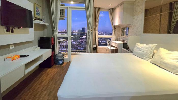 Studio Apartment JiExpo Kemayoran View -Min Stay 3 nights-