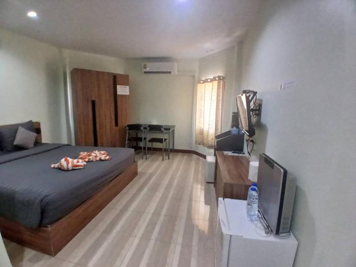 Alongkorn hotel by SB