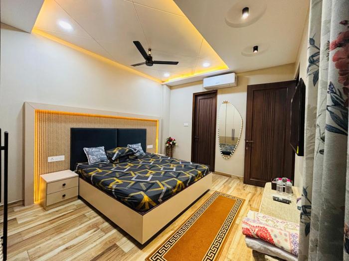 DeeHa Niwas Luxe -Modern Luxury 1BHK in City Centre