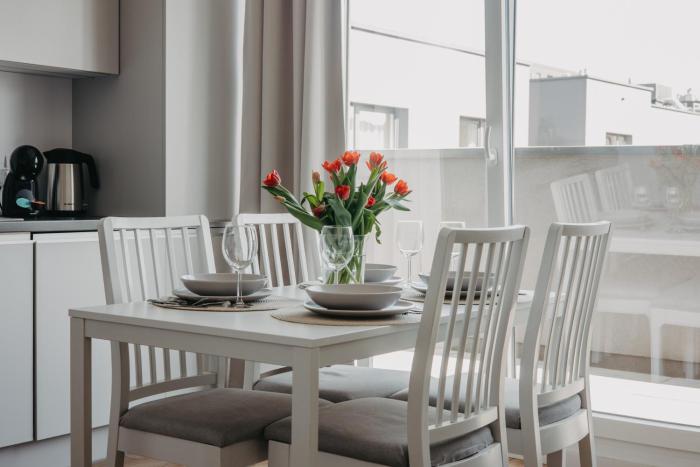 Mieszczańska 46 - Nowoczesny apartament z 2 sypialniami - taras, parking, centrum - Wrocław - Fair Rentals