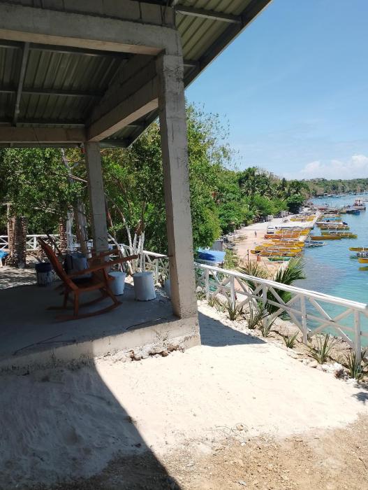 Aiko Beach Isla Sunrise Resort