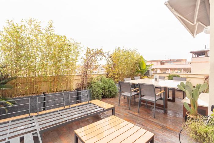 Elegant apartment metro A - by OpenRoma