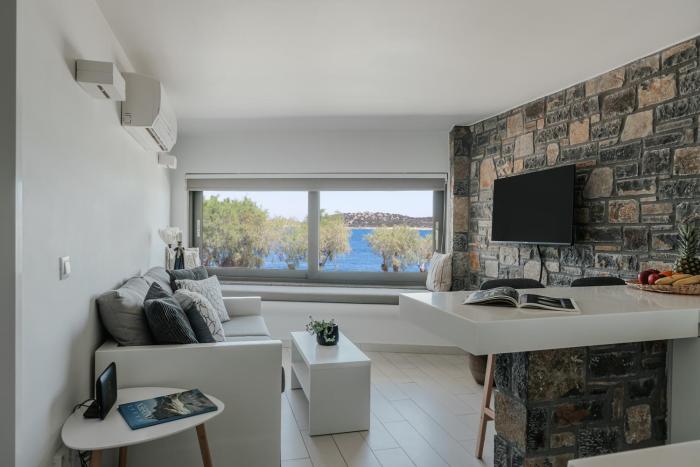 Seannamon Apartment with sea view by 8essentially