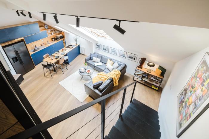 Prague Days - Two-Bedroom Maisonette with AC and Terrace with Grill in Vinohrady