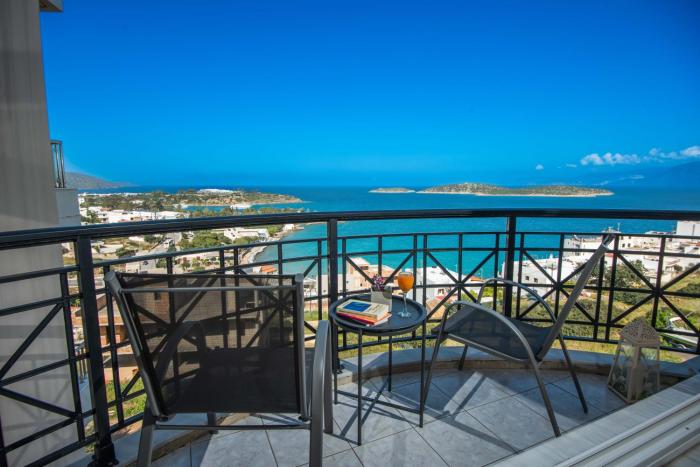 Vasiliki Island view house