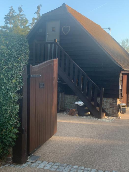 Hewarts Lodge, Brand New Property, 1 Mile From The Beach, 15 Minutes FromGoodwood Events