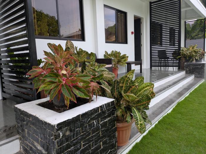 Nicholsons Apartments