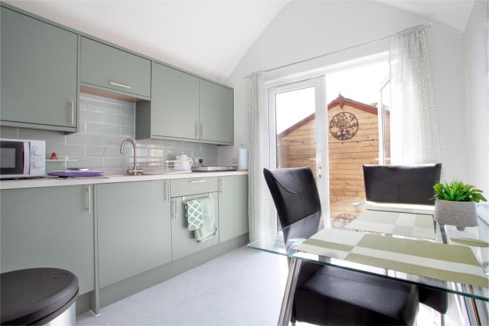 Charming & Cosy Studio with Parking In New Forest