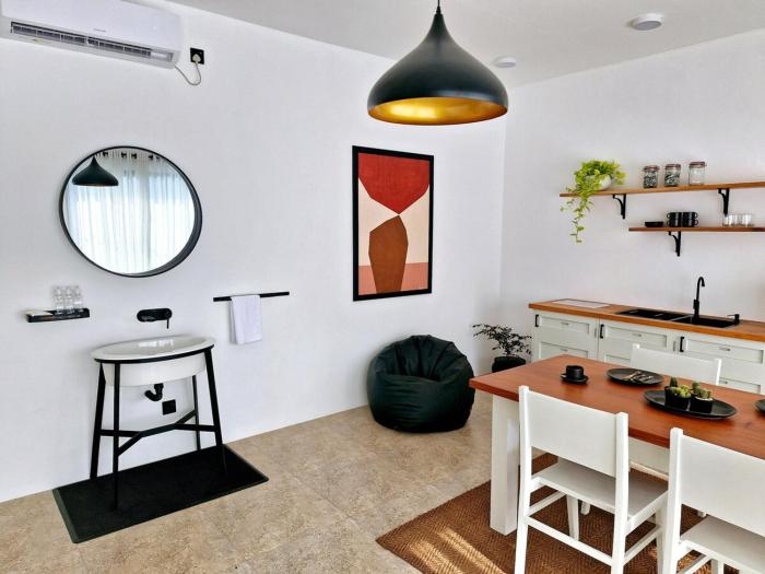 Charming place at the beach The White Nest