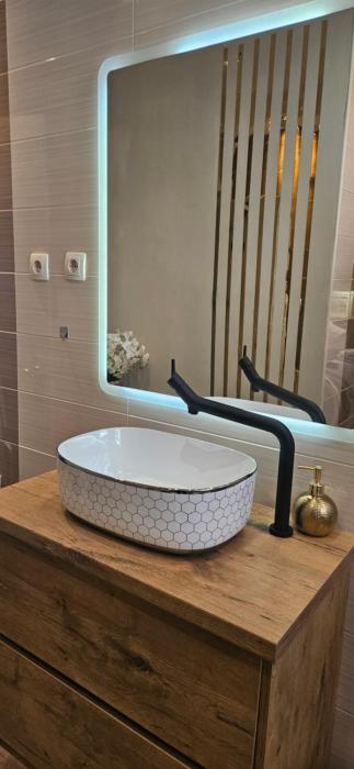 Apartment Gold & Gray