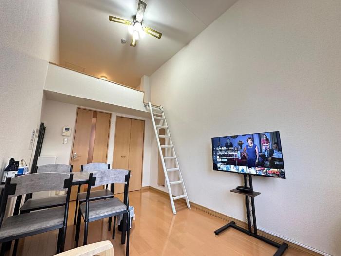 Stella 202 エアコン付 無料WiFi Netflix