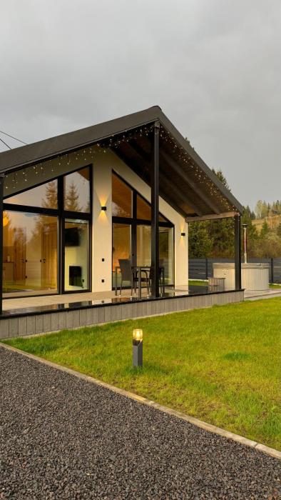 Boiko house - котеджі з чаном-джакузі